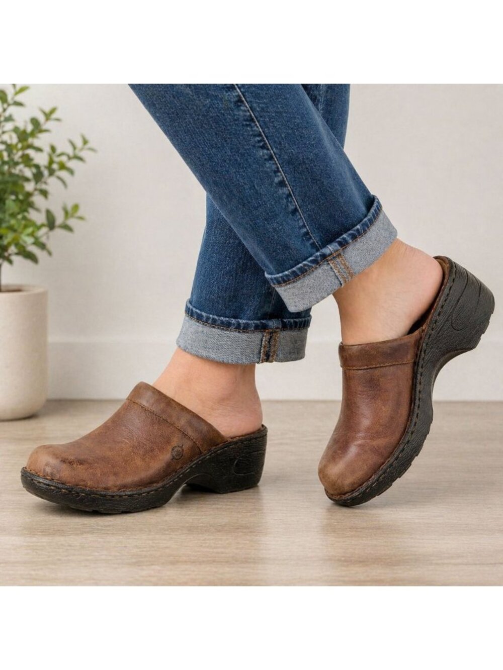 BØC BOC Born Womens Clog Mule Brown Leather Shoe BC6596 Size 7.5 M | 38.5